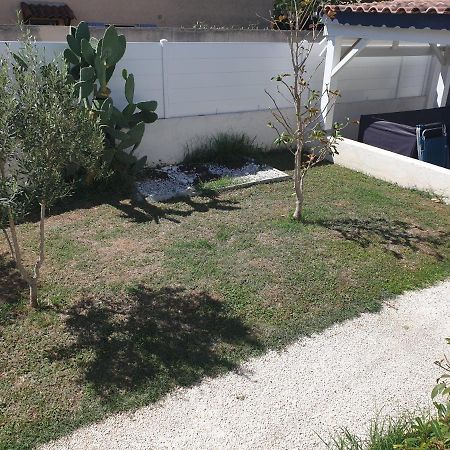 Adorable maison d'hôte, avec terrasse vue sur piscine, wifi 4G, proche de BEZIERS Cers Exterior foto